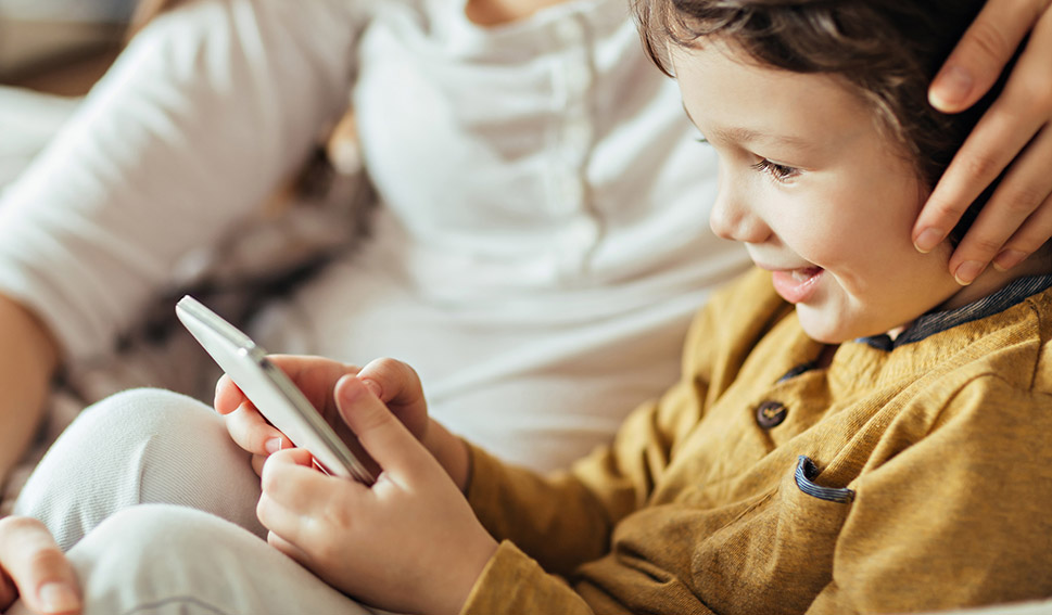 Gérer les écrans: conseils pour les parents