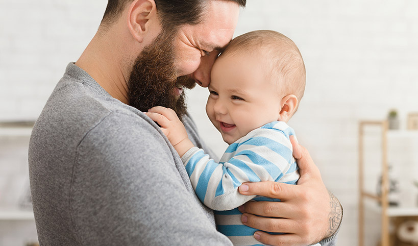 6 mois: développement social