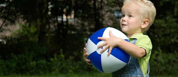 Jouer au ballon et à la balle