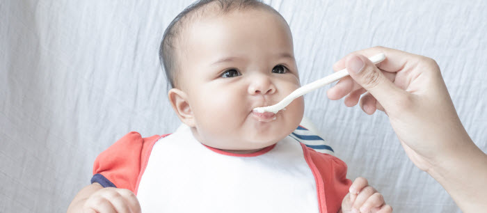 L'introduction aux aliments complémentaires