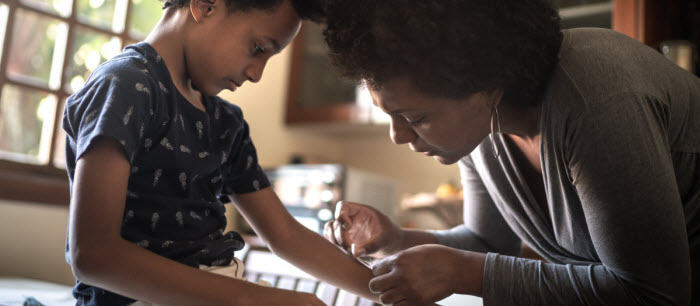 Premiers soins: blessures courantes chez les enfants 