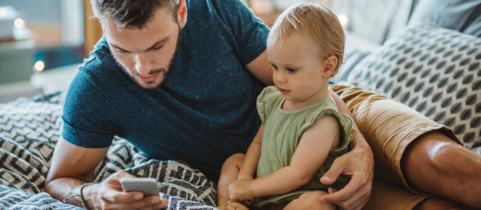 Usage des écrans par les parents: trouver l'équilibre