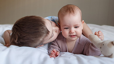 4 months old: Social development