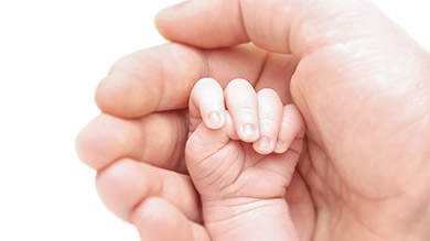 1 month old: Fine motor skill development
