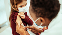 COVID-19 - Moins d'enfants vaccinés que prévu: pourquoi des parents hésitent?