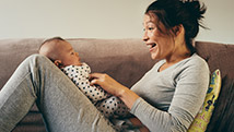 Quand bébé fait: «A-a-a-a-a!»