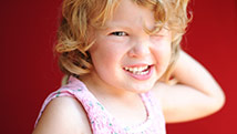 L'enfant qui frappe