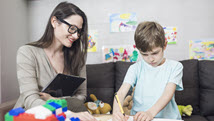 Comprendre le rôle des intervenants scolaires