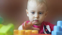 La coordination oeil-main chez l'enfant