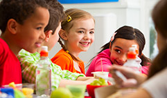 L'heure du dîner à l’école