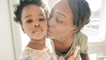 L'enfant qui n'aime pas les bisous