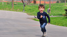 L'enfant qui veut toujours être le premier