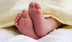 1 mois: motricité globale