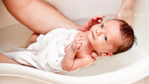 Le bain de bébé