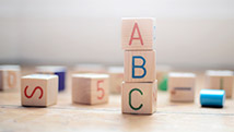 Nouveau programme de maternelle: débat autour des lettres de l'alphabet