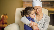 Parent malade: comment en parler avec son enfant?