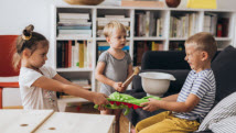 Frères et soeurs: rivalité et disputes après 5 ans