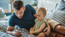 Usage des écrans par les parents: trouver l'équilibre