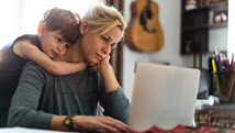 Vivre avec le stress parental en temps de crise